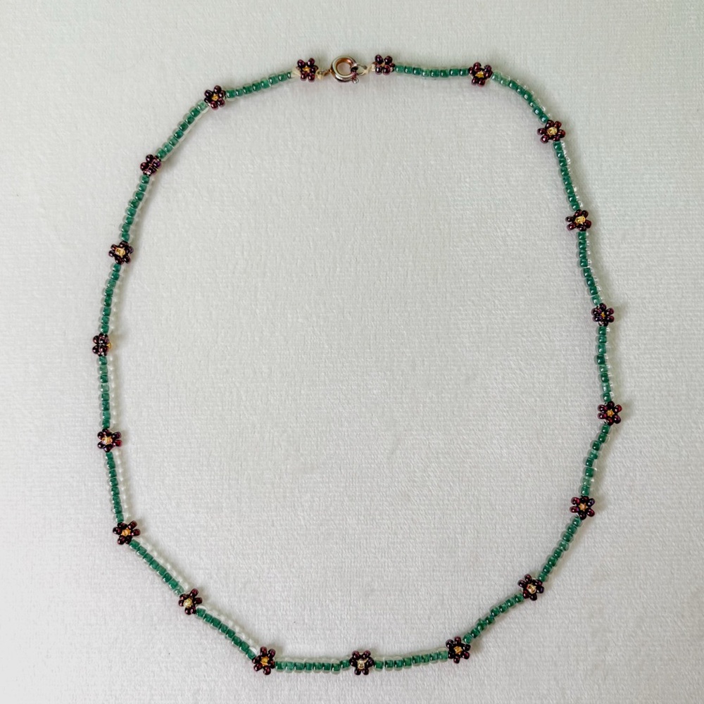 Vintage 90’s beaded choker necklace hand crafted, delicate, dainty, flowers